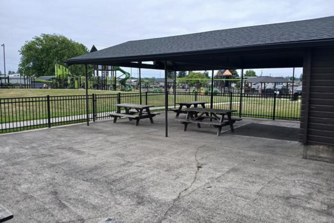 VR Lee Patio Space