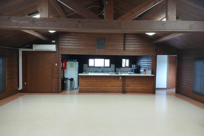 VR Lee Kitchen and Ballroom